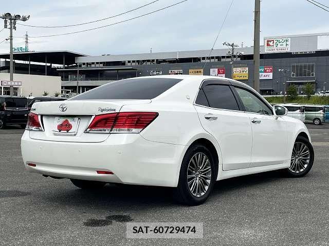 Toyota CROWN SEDAN 2013-03 8658542-2