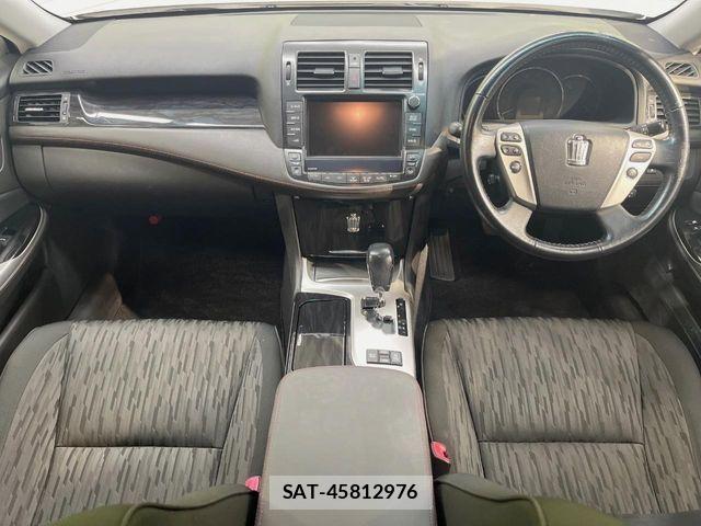 Toyota CROWN SEDAN 2012-11 8665988-1