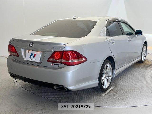 Toyota CROWN SEDAN 2009-08 8665990-16