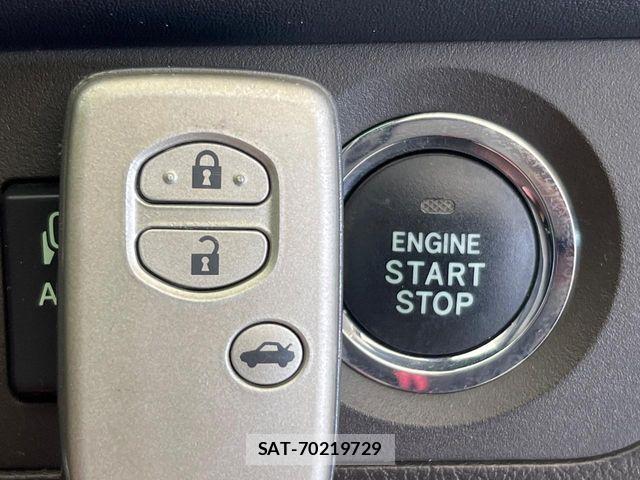 Toyota CROWN SEDAN 2009-08 8665990-5