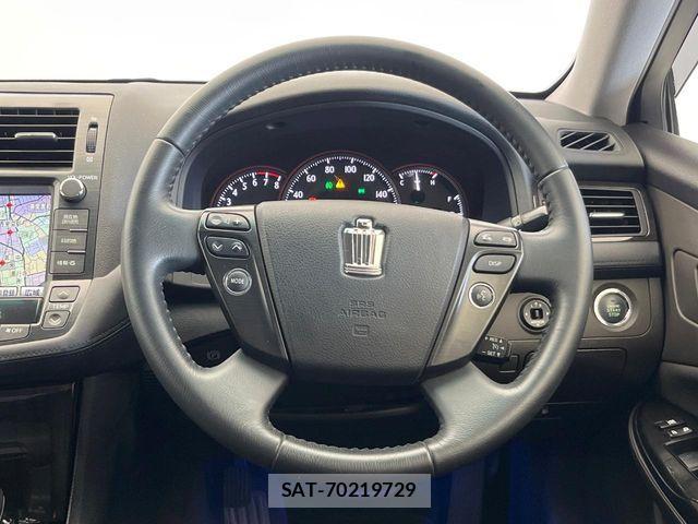 Toyota CROWN SEDAN 2009-08 8665990-8