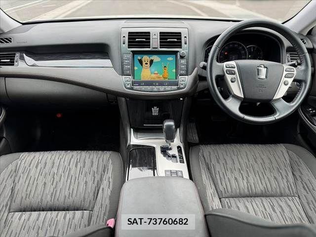Toyota CROWN SEDAN 2010-06 8658546-1
