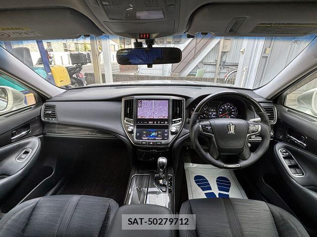 Toyota CROWN SEDAN 2013-02 8665987-9