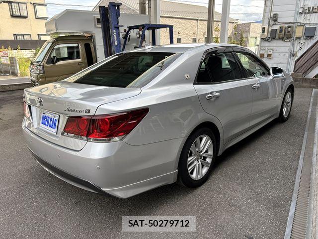 Toyota CROWN SEDAN 2013-02 8665987-6