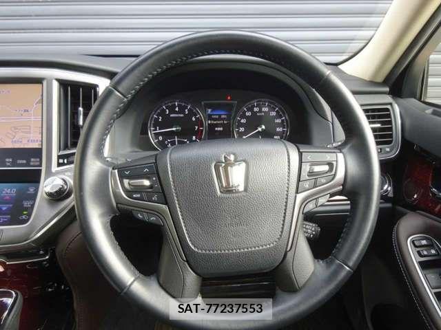 Toyota CROWN SEDAN 2016-09 8658541-9