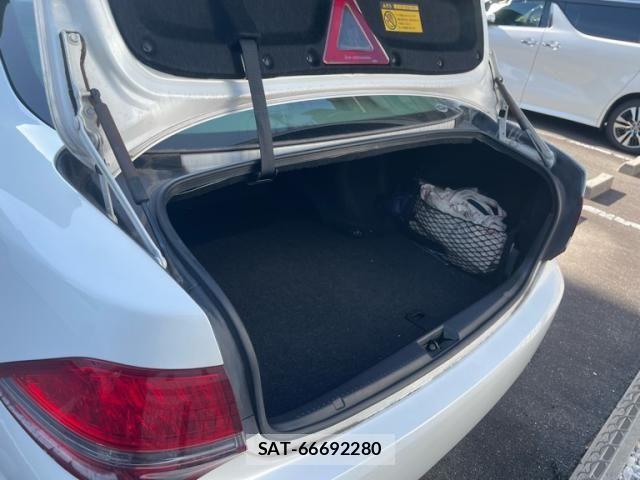 Toyota CROWN SEDAN 2009-12 8658549-10