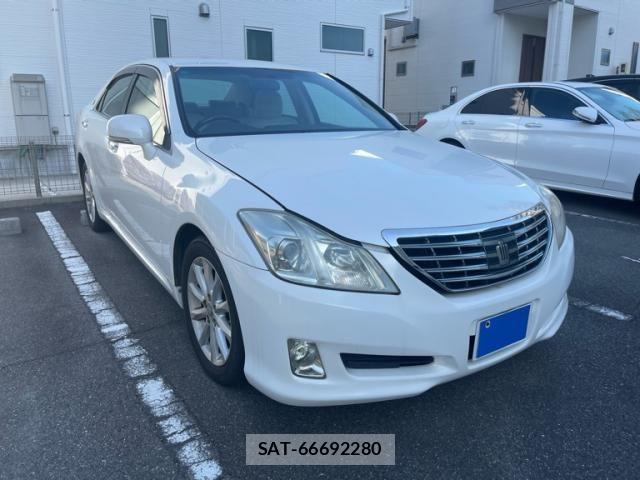 Toyota CROWN SEDAN 2009-12 8658549-1
