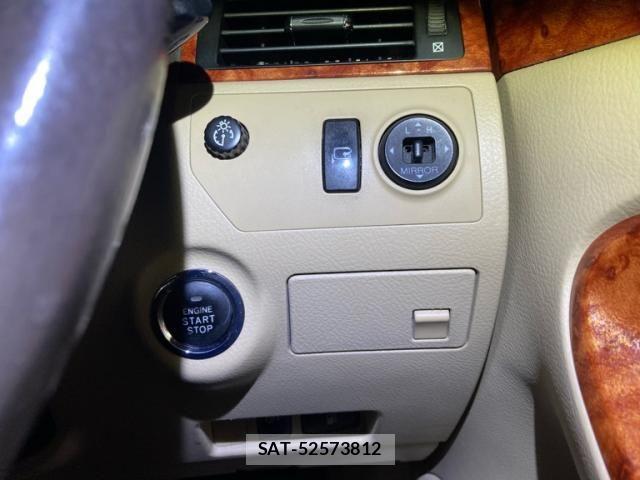 Toyota CROWN SEDAN 2005-11 8658551-17