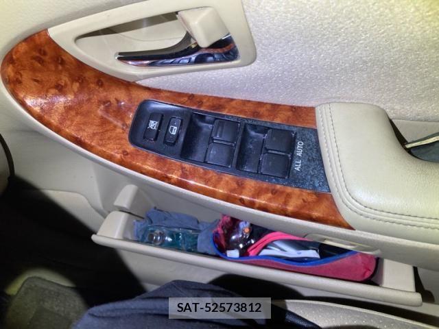 Toyota CROWN SEDAN 2005-11 8658551-18