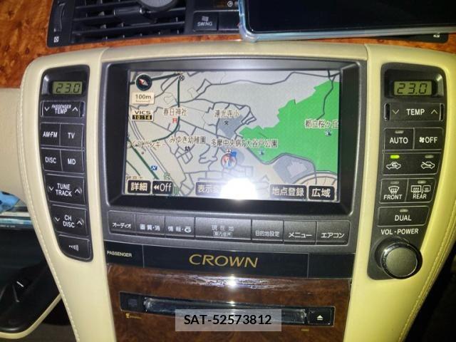 Toyota CROWN SEDAN 2005-11 8658551-19