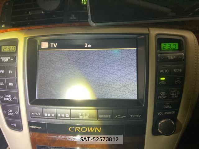 Toyota CROWN SEDAN 2005-11 8658551-24
