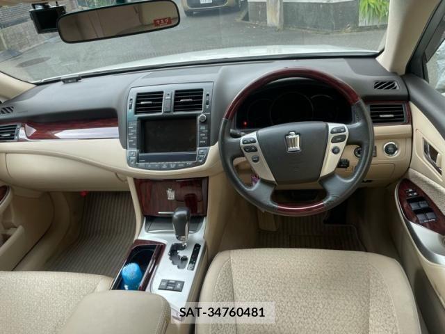 Toyota CROWN SEDAN 2010-04 8658547-9