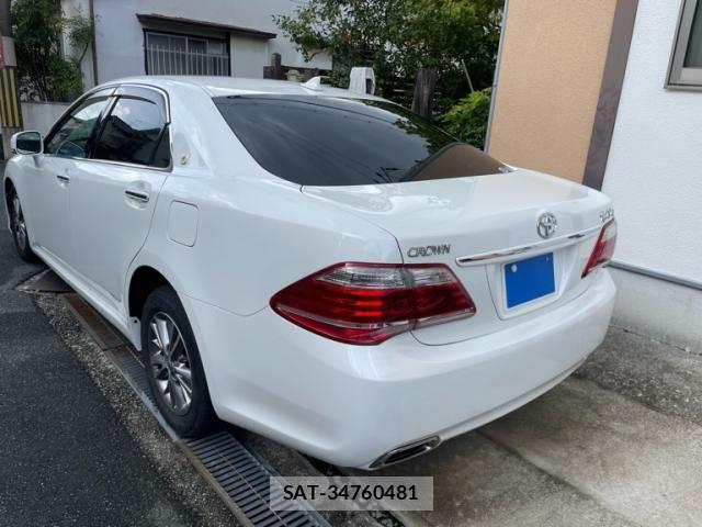 Toyota CROWN SEDAN 2010-04 8658547-2