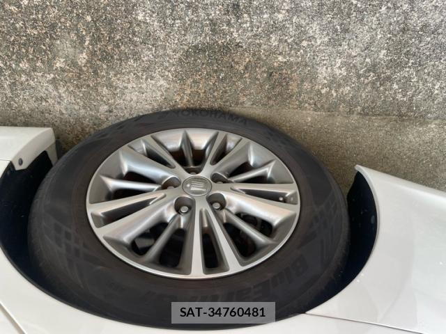 Toyota CROWN SEDAN 2010-04 8658547-4