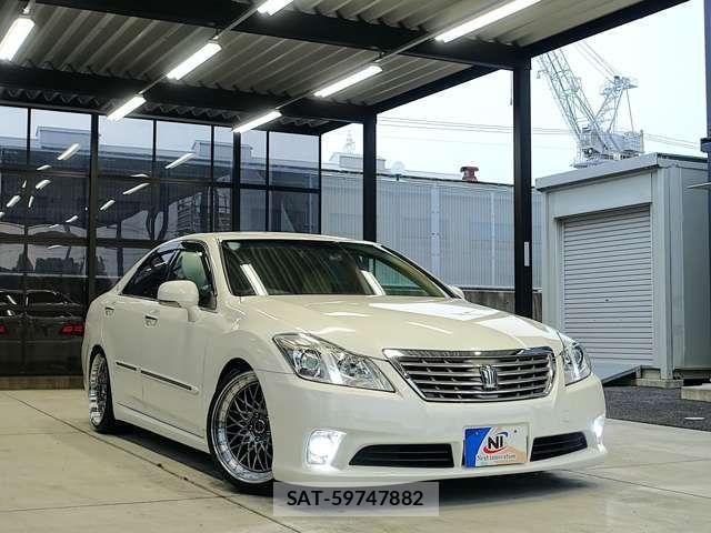 Toyota CROWN SEDAN 2010-12 8658543-13