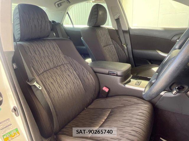 Toyota CROWN SEDAN 2011-10 8665991-9