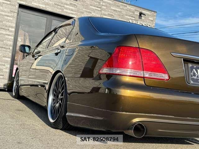 Toyota CROWN SEDAN 2004-01 8685345-10
