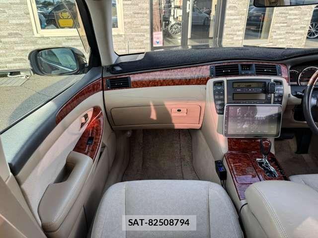 Toyota CROWN SEDAN 2004-01 8685345-15