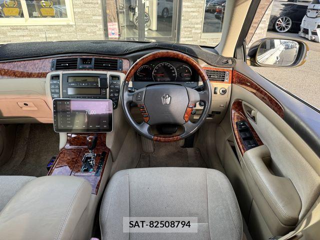 Toyota CROWN SEDAN 2004-01 8685345-16