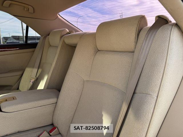 Toyota CROWN SEDAN 2004-01 8685345-24