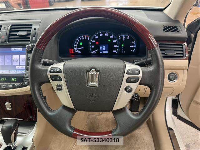 Toyota CROWN SEDAN 2011-08 8741334-9