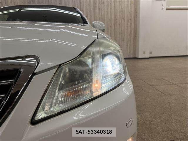 Toyota CROWN SEDAN 2011-08 8741334-10