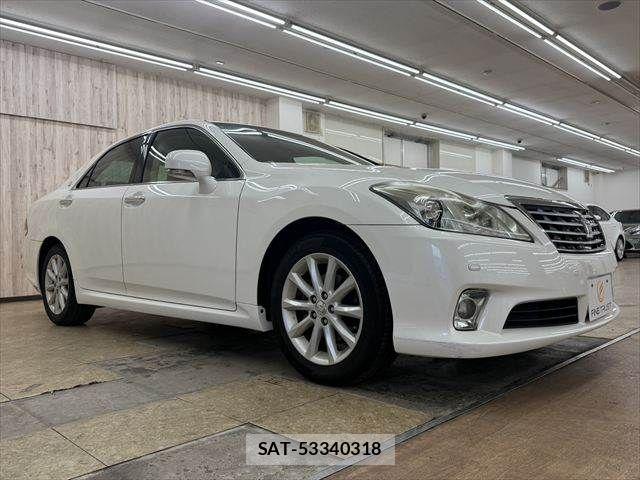 Toyota CROWN SEDAN 2011-08 8741334-14