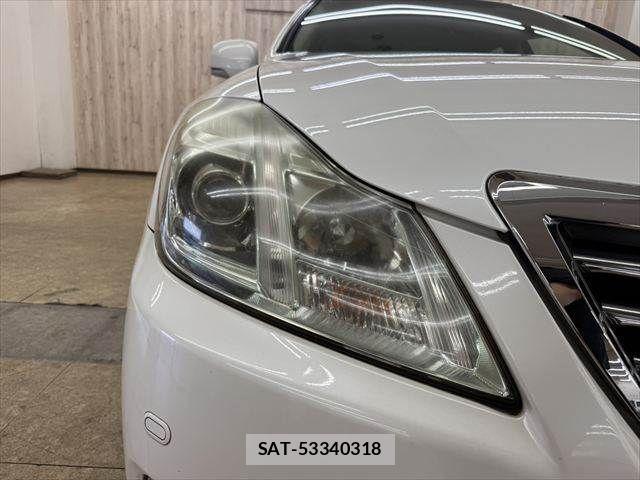 Toyota CROWN SEDAN 2011-08 8741334-22