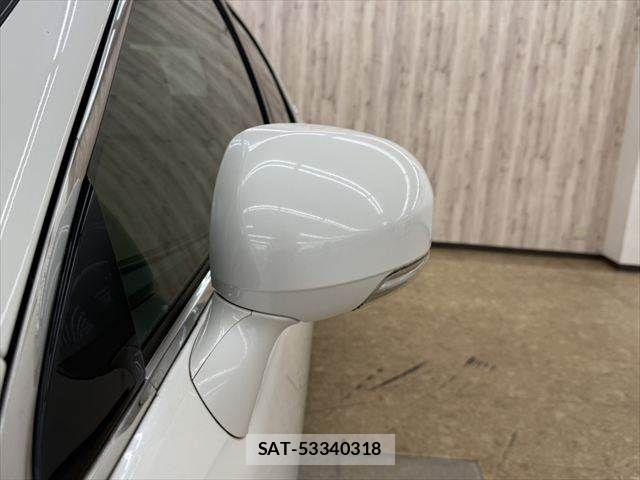 Toyota CROWN SEDAN 2011-08 8741334-24