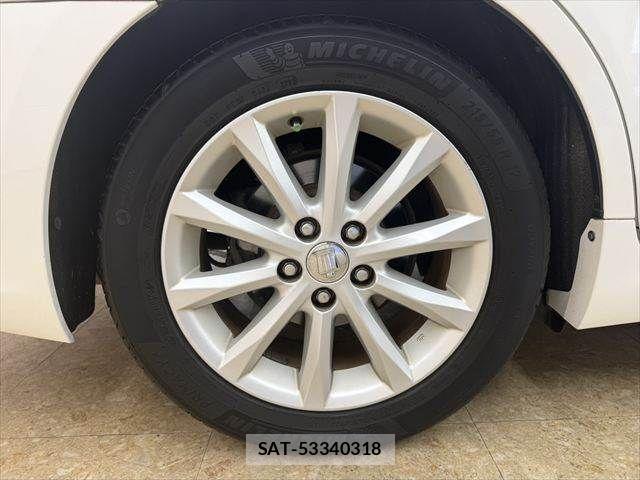 Toyota CROWN SEDAN 2011-08 8741334-26