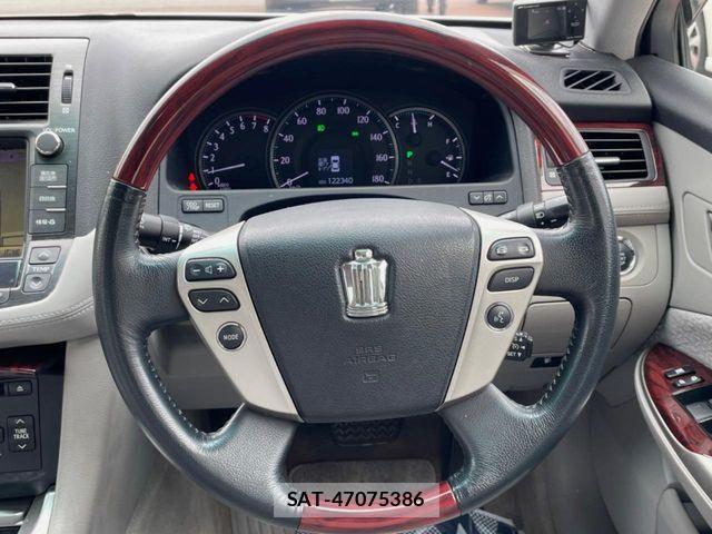 Toyota CROWN SEDAN 2011-01 8741337-10