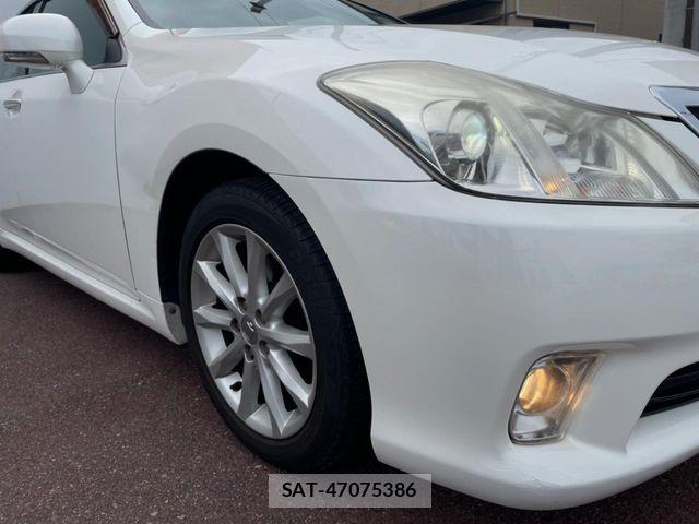Toyota CROWN SEDAN 2011-01 8741337-11