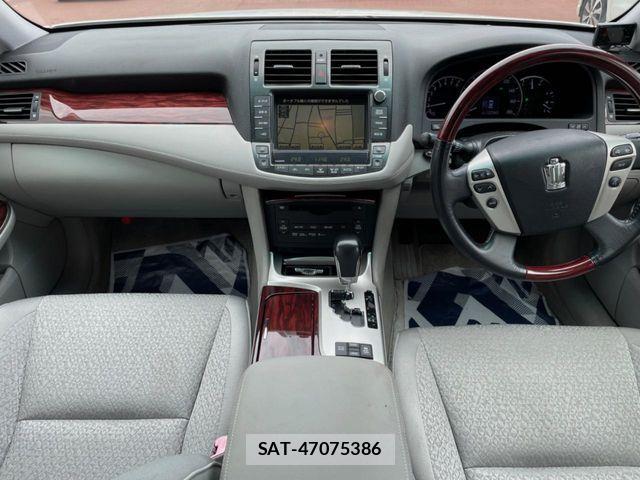 Toyota CROWN SEDAN 2011-01 8741337-1