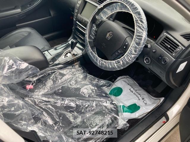 Toyota CROWN SEDAN 2007-11 8741340-16