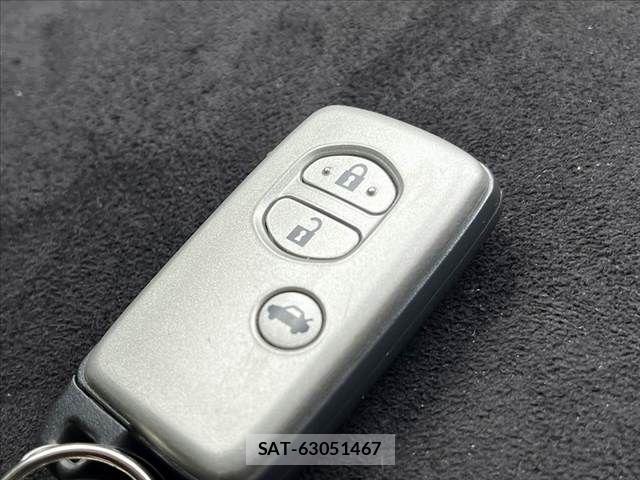Toyota CROWN SEDAN 2010-01 8741333-16