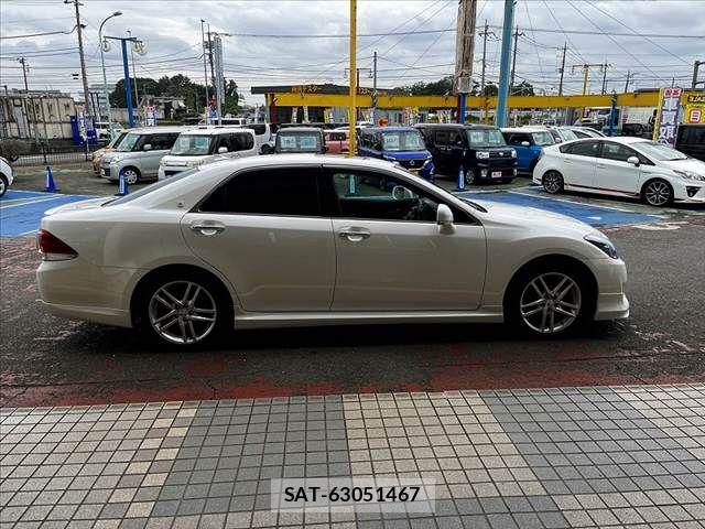 Toyota CROWN SEDAN 2010-01 8741333-5