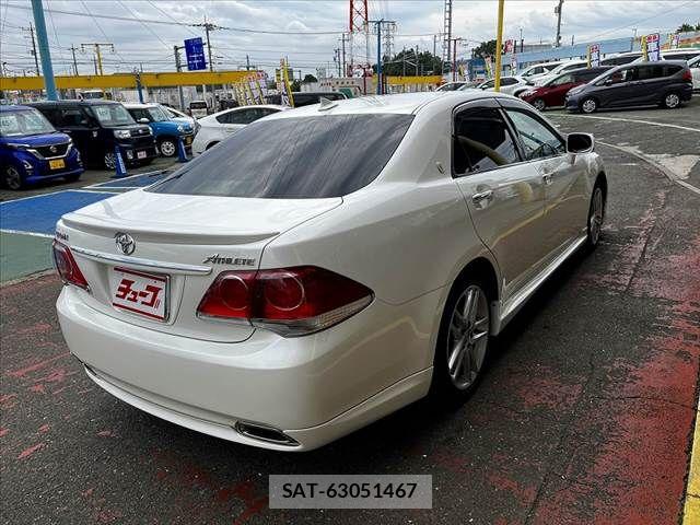 Toyota CROWN SEDAN 2010-01 8741333-6