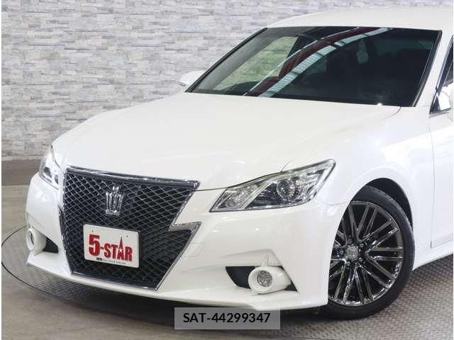 Toyota CROWN SEDAN 2014-11 8779845-17
