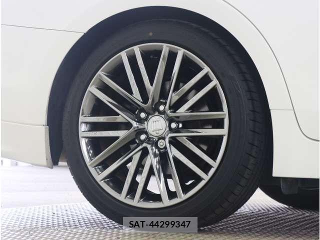 Toyota CROWN SEDAN 2014-11 8779845-7