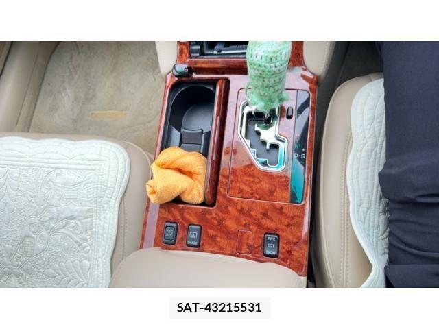 Toyota CROWN SEDAN 2006-10 8779851-17