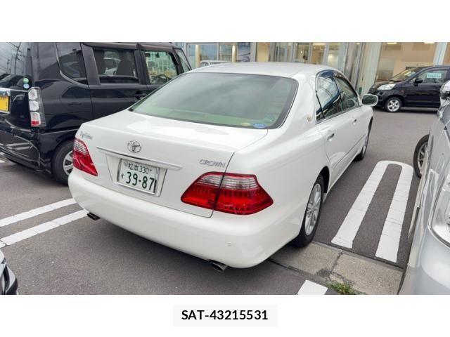 Toyota CROWN SEDAN 2006-10 8779851-2