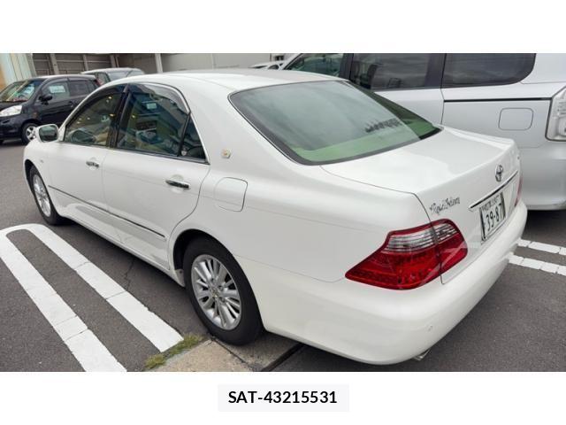Toyota CROWN SEDAN 2006-10 8779851-3