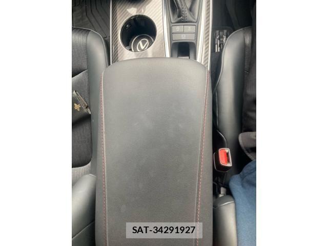Toyota CROWN SEDAN 2020-09 8779844-19