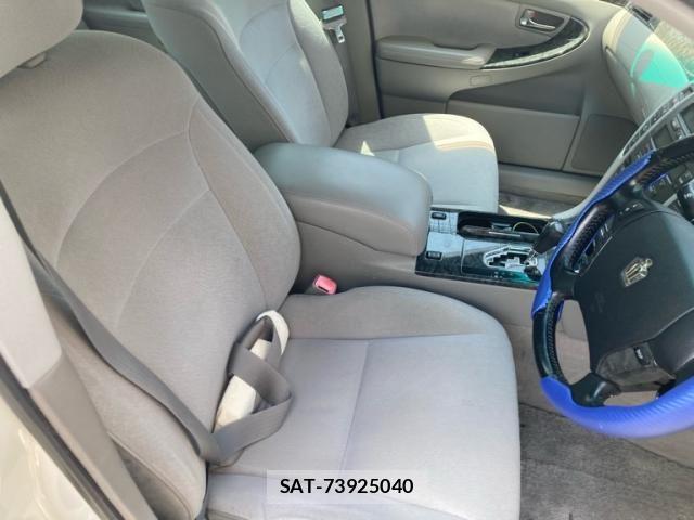 Toyota CROWN SEDAN 2005-10 8779858-11
