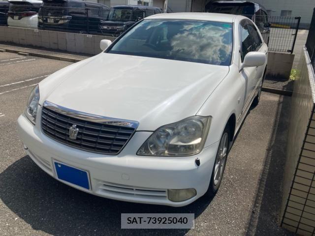 Toyota CROWN SEDAN 2005-10 8779858-2