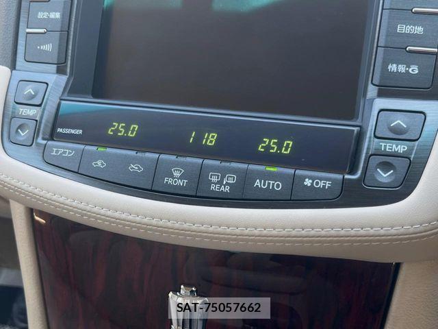Toyota CROWN SEDAN 2010-07 8779848-7