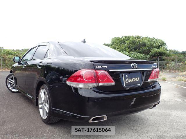 Toyota CROWN SEDAN 2010-09 8779842-2