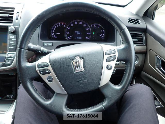 Toyota CROWN SEDAN 2010-09 8779842-7