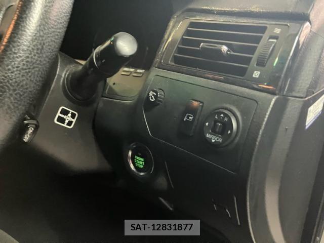 Toyota CROWN SEDAN 2005-10 8779849-7
