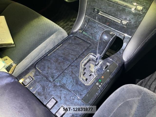 Toyota CROWN SEDAN 2005-10 8779849-16
